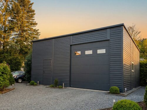 Garaż Blaszany Hala 8x7m – Konstrukcja Premium z Bramą Segmentową